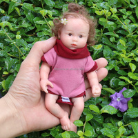 Poupée bébé reborn miniature de haute qualité de 15 cm (6 pouces), poupée fille en silicone pleine longueur, « Petit Chaperon rouge » avec cheveux enracinés