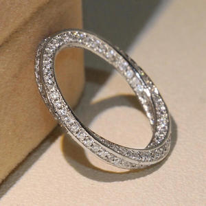 Bague en or blanc pour femme T0138, diamant rond taille brillant, couleur G naturelle, style classique de fiançailles - Product Image 5