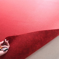 Tapis d'exposition jetable rouge en feutre non tissé à poils ras, écologique, antidérapant et résistant aux taches pour expositions et halls d'hôtels
