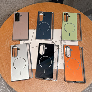 Étui de téléphone magnétique pliable dégradé pour <span class=keywords><strong>Samsung</strong></span> Z Fold 8 Ultra 7 6 5 4 avec protection d'écran en verre et coque arrière en PC électroplaqué - Product Image 2