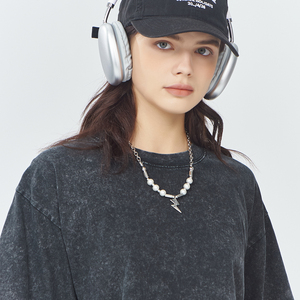 เสื้อยืดโอเวอร์ไซส์ผ้าฝ้าย 100% หนัก 250GSM สไตล์วินเทจฟอกสี สำหรับผู้ชาย พิมพ์ลายโลโก้ตามสั่ง แบบดิสเทรส หนักแน่น  ไม่มีลายพิมพ์สำเร็จรูป - Product Image 4