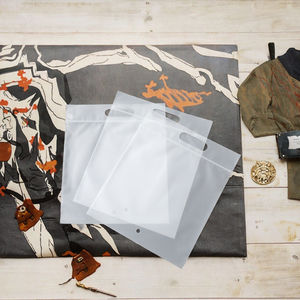 Bolsa de Plástico PE Portátil con Cierre Hermético para Ropa y Zapatos, Embalaje Transparente Grueso Esmerilado para Exhibición, Superficie Grabada - Product Image 2