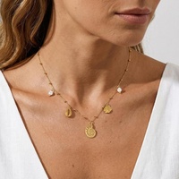 Collier pendentif Étoile de mer et Coquillage en Acier Inoxydable Plaqué Or 18 carats pour Femme, Étanche, Tendance, Idéal pour l'Été et la Plage