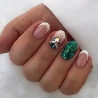 Vente en gros à bas prix, Ongles artificiels semi-faits à la machine, style crème blanc ballet, French métallique, avec perles et strass, pour un look tendance