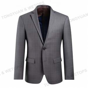 Костюм мужской двубортный с остроконечными лацканами - Product Image 3