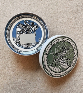 Service de table en porcelaine fine de style européen à prix réduit, 9 pouces - Product Image 1