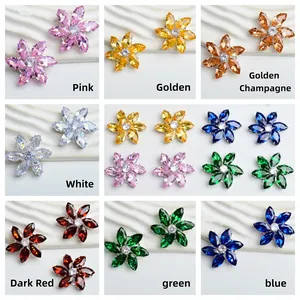 Fleur en <span class=keywords><strong>strass</strong></span> à dos plat œil de cheval rotative de 3 cm de large pour artisanat DIY, boutons de manchette, boucles de vêtements, sacs, décoration de mariage - Product Image 1