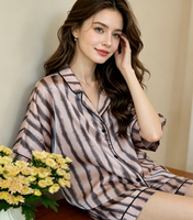 Nouvel Arrivage Été Femme : Ensemble Pyjama Luxueux à Manches Courtes en Soie Glacée et Satin Rayé avec Taille Élastique