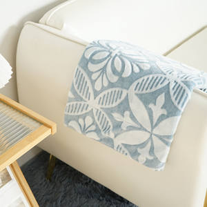 Manta de lana de franela de doble capa con estampado de flores clásicas en 3D para SILLA, sofá cama, manta personalizada suave y acogedora - Product Image 2