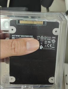 DC P5800X系列3.2tb固态硬盘NVMe PCIe 4.0 U.<span class=keywords><strong>2</strong></span> 15毫米固态硬盘 - Product Image 4