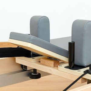 Gris Con <span class=keywords><strong>Torre</strong></span> Alta Calidad Trapeze Madera <span class=keywords><strong>Pilates</strong></span> Reformer Microfibra Clinical Reformer <span class=keywords><strong>Pilates</strong></span> con <span class=keywords><strong>Torre</strong></span> - Product Image 5