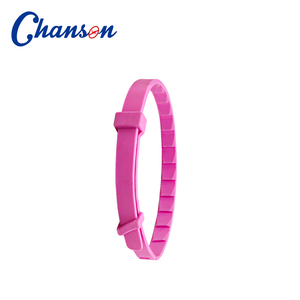 Collar <span class=keywords><strong>Antipulgas</strong></span> y Garrapatas para Mascotas, Material TPR Sólido e Impermeable, con Cierre de Hebilla, para Animales Pequeños, Marca Chanson Pet Supplies - Product Image 4