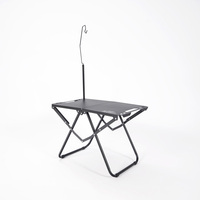 Table pliante carrée multifonctionnelle extérieure portative conception moderne de fer pour le camping pique-nique utilisation de plage siège unique pliable