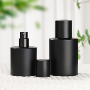<span class=keywords><strong>Botella</strong></span> <span class=keywords><strong>de</strong></span> perfume vacía <span class=keywords><strong>de</strong></span> <span class=keywords><strong>vidrio</strong></span> <span class=keywords><strong>en</strong></span> aerosol fino con estilo moderno 30ml 50ml 100mL Cilindro negro mate MOQ 100PCs Sellador <span class=keywords><strong>de</strong></span> bomba incluido - Product Image 1