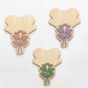 Ornement en bois en forme <span class=keywords><strong>de</strong></span> fleur, <span class=keywords><strong>empreinte</strong></span> <span class=keywords><strong>de</strong></span> <span class=keywords><strong>main</strong></span>, artisanat décoratif fait <span class=keywords><strong>main</strong></span> pour cadeau <span class=keywords><strong>de</strong></span> fête des Mères et souvenir familial - Product Image 3