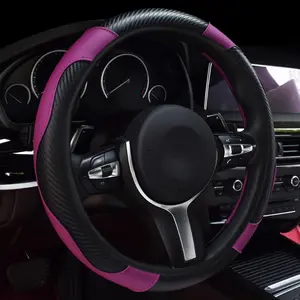 أحدث إكسسوارات سيارة متينة لعام 2023 غطاء عجلة قيادة السيارة من الجلد المصنوع من ألياف الكربون اللامعة مخصص