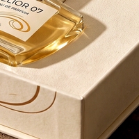 Boîte à parfum rigide de luxe sur mesure, style livre blanc magnétique, avec insert intégré, pour emballage de parfum de luxe