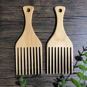 Peigne à dents larges en bambou naturel écologique 15x6.9cm pour démêler et coiffer les perruques, tresses, cheveux <span class=keywords><strong>afro</strong></span>, <span class=keywords><strong>brosse</strong></span> à <span class=keywords><strong>barbe</strong></span>, usage domestique - Product Image 5