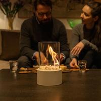 Cheminée d'intérieur à bioéthanol Inno-Fire TT-15 avec une flamme jusqu'à 30 cm, temps de combustion d'une heure, revêtement en poudre métallique