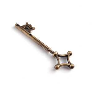 Llavero de Metal con Forma de Llave, Estilo Clásico Vintage, Color Latón, Decoración Artesanal, Regalo - Product Image 2