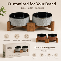 Gamelle surélevée en céramique OEM avec support en bois, double gamelle pour nourriture et eau, protection du cou, antidérapante, pour chiens et chats