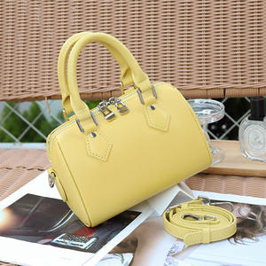 Venta al por mayor directa de fábrica: Bolsos tote para mujer, bolsos de hombro casuales de color liso para mujer, bolsos cruzados de diseñador para mujer - Product Image 2