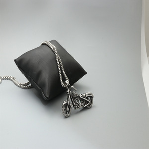 Yunnique – collier pendentif moto en acier inoxydable, bijoux unisexes, cadeau - Product Image 4