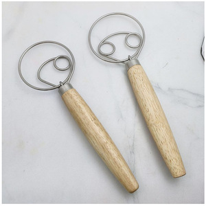 Ensemble <span class=keywords><strong>de</strong></span> paniers à pain <span class=keywords><strong>en</strong></span> rotin naturel avec racloir à pâte double face et tapis <span class=keywords><strong>de</strong></span> levage - Product Image 4