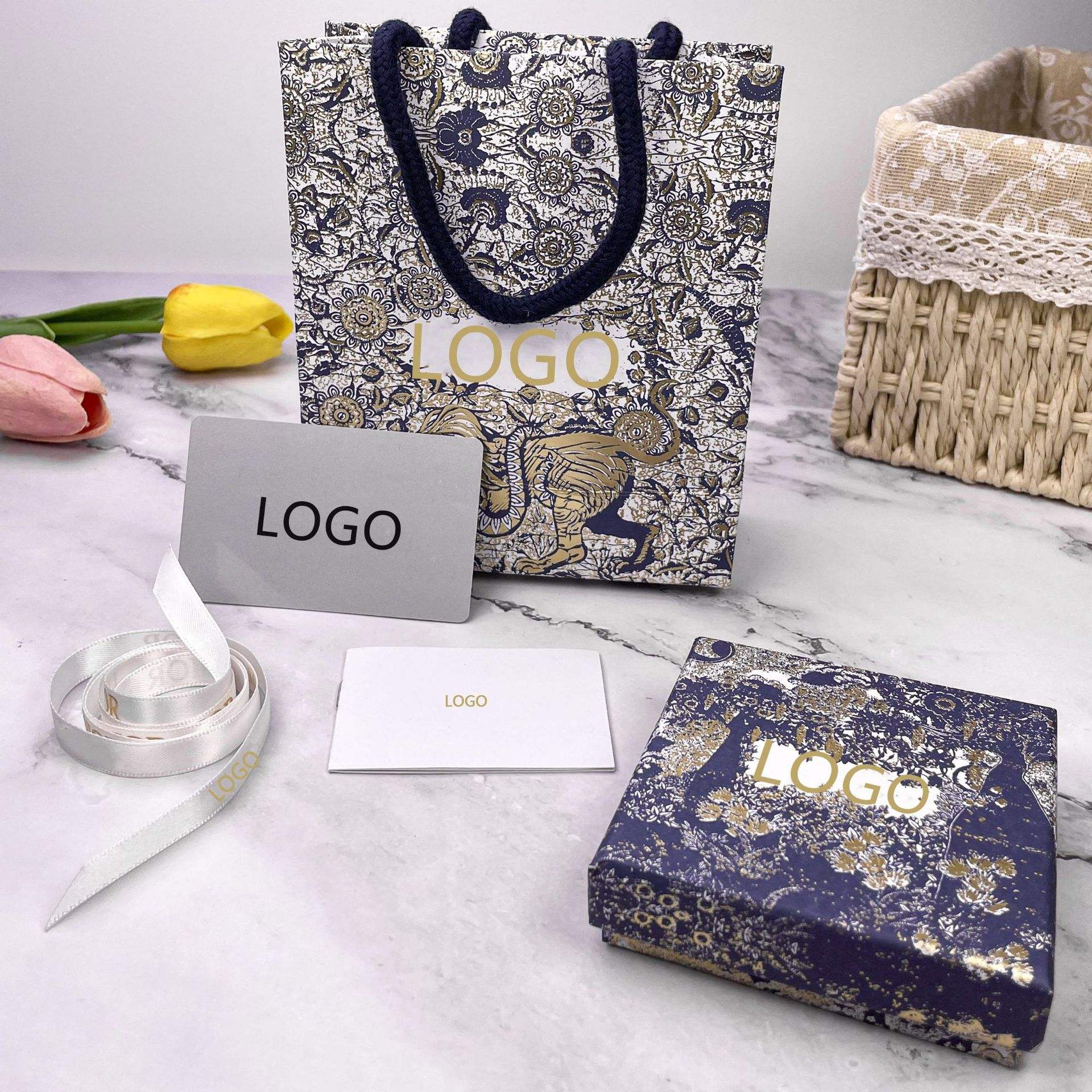 กล่องหนึ่งชุดรูปแบบสีน้ำเงิน