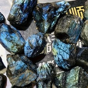 <b>Top</b> Quality Unpolished Healing Strong Flash Labradorite Raw Stone for Spiritual Healing Gifts - Product Image 1