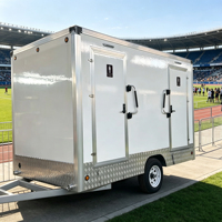 Remorque Sanitaire Mobile de Luxe Moderne Personnalisable pour Extérieur, Unité Sanitaire Autonome avec Toilettes à Chasse d'Eau en Céramique pour Tourisme