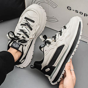 รองเท้าผ้าใบผู้ชายรุ่นใหม่ ระบายอากาศได้ดี สวมใส่สบาย พื้นนุ่ม กันลื่น ดีไซน์เรียบง่าย ทันสมัย เหมาะกับการเดินเล่น สไตล์สตรีทแวร์ - Product Image 4