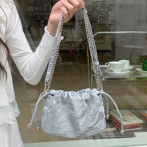 Bolso de Hombro Cloud Bag para Mujer, Plateado, Rosa, Blanco, Negro, Cadena Suave, Cierre Magnético, Bolsillo con Cremallera, para Uso Diario, Primavera 2024 - Product Image 2