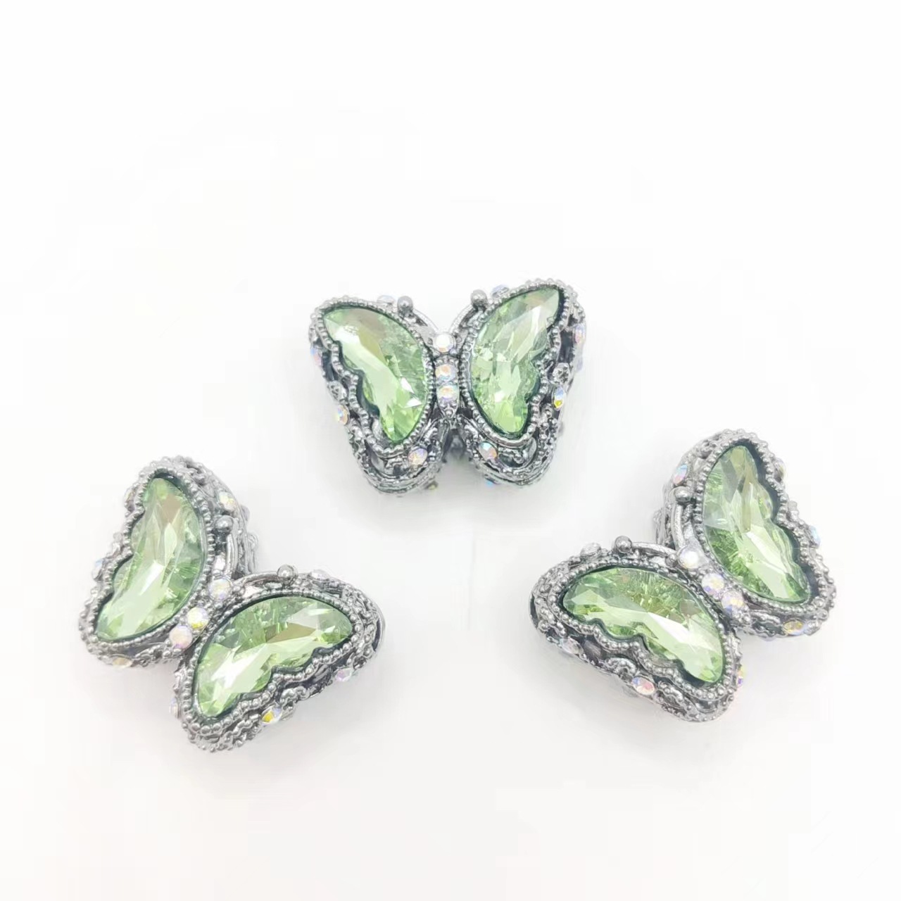 Plaqué noir - Diamant vert transparent
