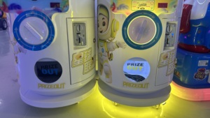 Máquina de Premios Arcade Temática de Planet Alliance - Máquina Expendedora Comercial que Funciona con Monedas para Centros Comerciales/Parques de Juegos - Product Image 6
