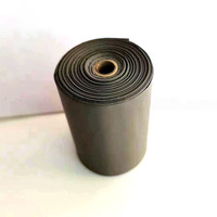 Soporte de silicona al por mayor para bolsas de excrementos de perro con mosquetón, ventana de rollo visible y varios colores para venta minorista de artículos para mascotas