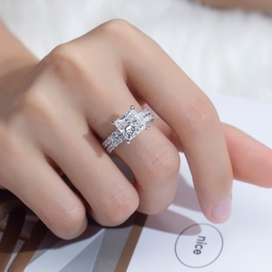 แหวนเพชรเมสซี่ รุ่น MSR-1375 ทอง 14K ทองคำขาว ประดับเพชรทรงเจ้าหญิงสังเคราะห์ 3.0 กะรัต แบบ Eternity - Product Image 2