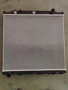 หม้อน้ำอะลูมิเนียมสำหรับระบบระบายความร้อนรถยนต์ สำหรับรถบรรทุกหนัก Freightliner Cascadia รุ่น OEM 24776045/238848 - Product Image 3