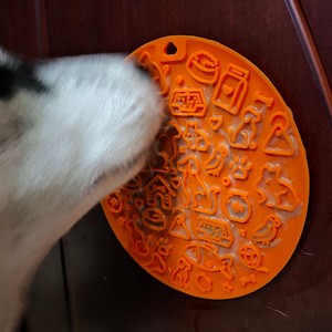 Plat de nourriture multifonctionnel en silicone pour animaux de compagnie, forme ronde 3 en 1, pour chat et chien, avec fonction de léchage lent - Product Image 3