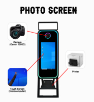 Photomaton Magic Mirror 40 pouces avec écran tactile, mini PC intégré et flight case, disponible en entrepôt UE et USA