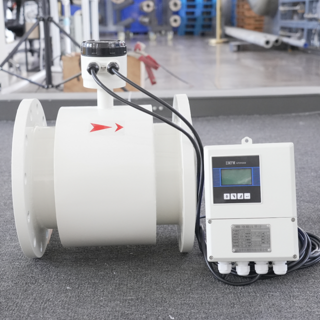 Corrosion-Resistant OEM Electromagnetic Flowmeter +/-0.5% Accuracy Chemical Industry Water Applications High Pressure Flange