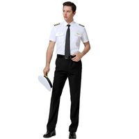 Cette chemise d'été blanche à manches courtes sert de uniforme pour les pilotes, les hôtesses de l'air, les capitaines masculins et le personnel de sécurité des biens