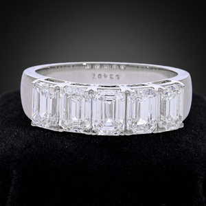 Bague éternelle en or 14 carats avec diamant CVD de laboratoire taille émeraude 2,5 carats, plaqué rhodium, certifiée IGI, cadeau de luxe pour femme - Product Image 1