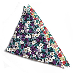 בנדנה חדשה לחיות מחמד עם דפוס פרחוני מגבת ריר לחיות מחמד צעיף צוואר גור כלבים סִגְנוֹן כל העונות - Product Image 1