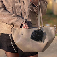 DIADIA Luxe Breloque de sac personnalisée en peluche chat moelleux Kawaii, Porte-clés, Accessoire mignon Indie, Pendentif privé, Compagnon IA