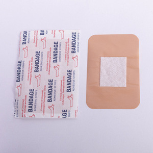 Apósito Adhesivo Médico Desechable Master, Cuadrado, Color Piel, Tamaño Grande, Impermeable, Transpirable, Doble Capa - Product Image 1