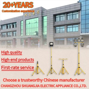 <span class=keywords><strong>Projecteur</strong></span> <span class=keywords><strong>LED</strong></span> solaire portable IP65 tout-en-un à corps en aluminium avec flash d'urgence pour le sauvetage d'urgence sur les chantiers de construction en plein air - Product Image 3