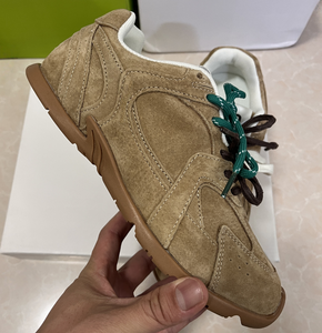 รองเท้าวิ่งลำลองสีน้ำตาลสำหรับทุกเพศ คอลเลคชั่นร่วมแบรนด์ MIU และ NBW รุ่นพรีเมียมล่าสุด ปี 2026 - Product Image 4