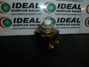 PLC <strong>LICON</strong> 762250404 SWITCH-New No Box Warranty Product - Product Image 1