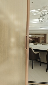 <span class=keywords><strong>Porte</strong></span> <span class=keywords><strong>coulissante</strong></span> en aluminium <span class=keywords><strong>de</strong></span> qualité supérieure pour usage intérieur <span class=keywords><strong>Porte</strong></span> <span class=keywords><strong>de</strong></span> séparation pour balcon <span class=keywords><strong>de</strong></span> cuisine Construction métallique solide <span class=keywords><strong>Porte</strong></span> en verre dépoli pour intimité - Product Image 4